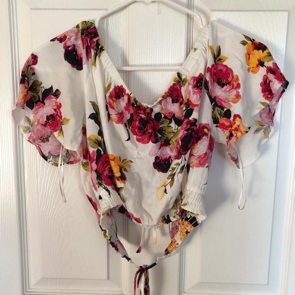 Off the should crop-top (open back)